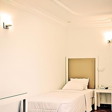 Hotel Raya Tichy Exteriér fotografie