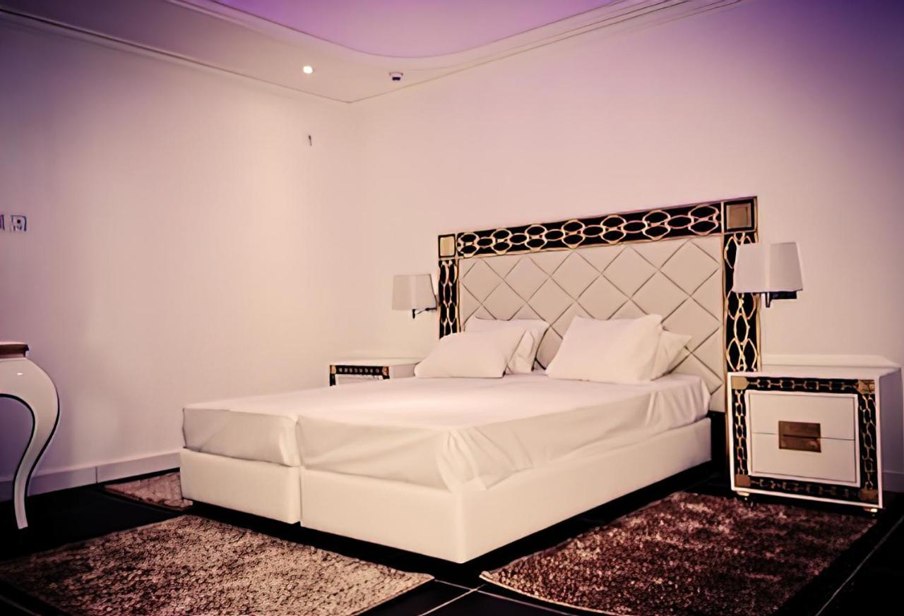 Hotel Raya Tichy Exteriér fotografie