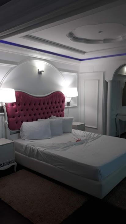 Hotel Raya Tichy Exteriér fotografie